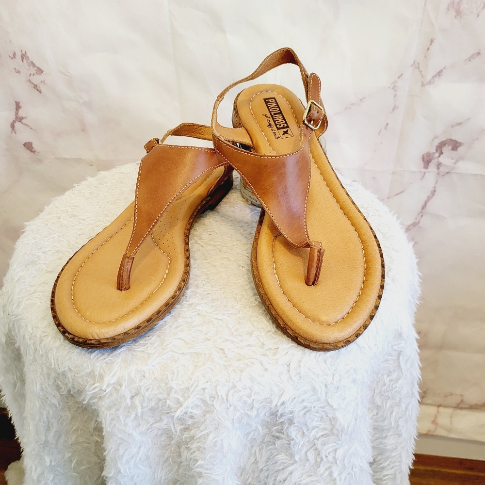 Pikolinos super comfy saddle tan leather sandals - used twice